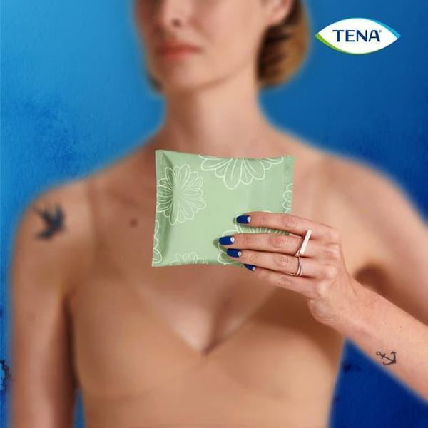 Жіночі урологічні прокладки Tena Lady Slim Normal (4 краплі) 12 шт. Прокладки при середньому нетриманні сечі для жінок 000006337 фото